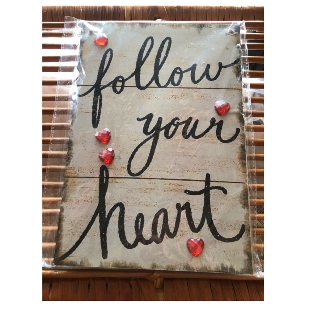 Wall plaque decor follow your heart hanging